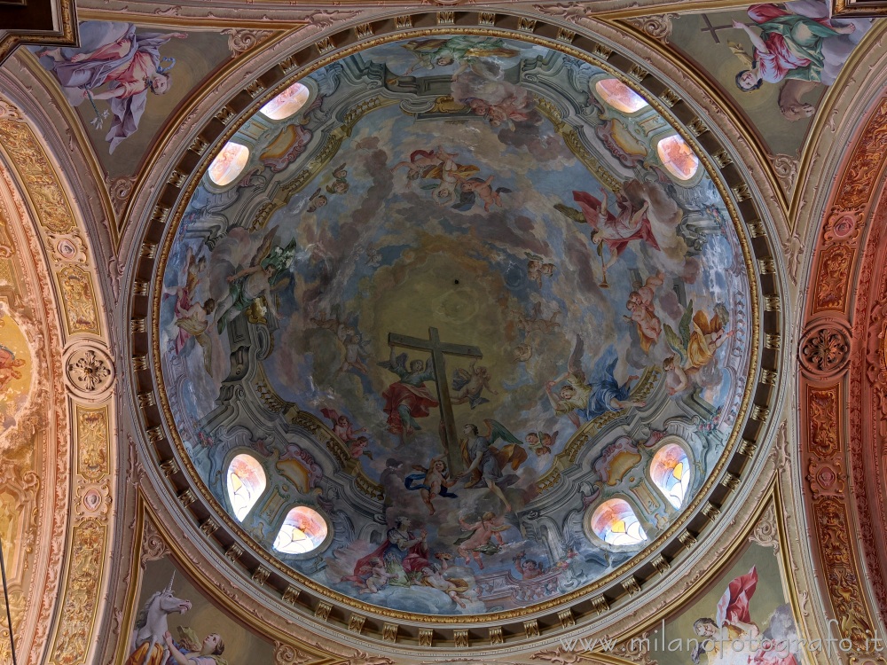 Carpignano Sesia (Novara) - Interno della cupola della Chiesa di Santa Maria Assunta